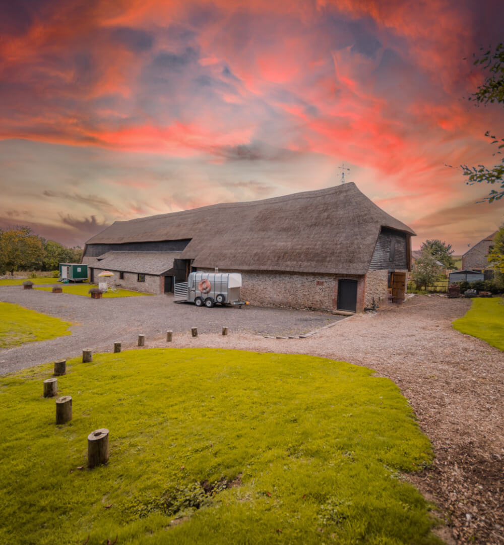 falmer-court-thatched-barn-sunset
